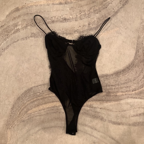 Revolve superdown Jeannie lace bodysuit in black size XS - Picture 4 of 5